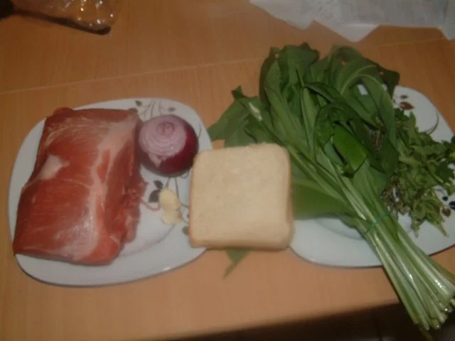 Schweinebraten mit Bärlauch-Kräuterkruste und Dunkelbiersauce - Rezept - Bild Nr. 2