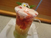 Zitronen Eis mit Erdbeer Touch - Rezept