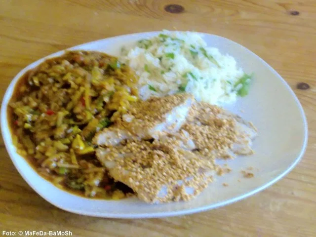 Sesam-Kabeljau mit scharfem Lauchgemüse - Rezept