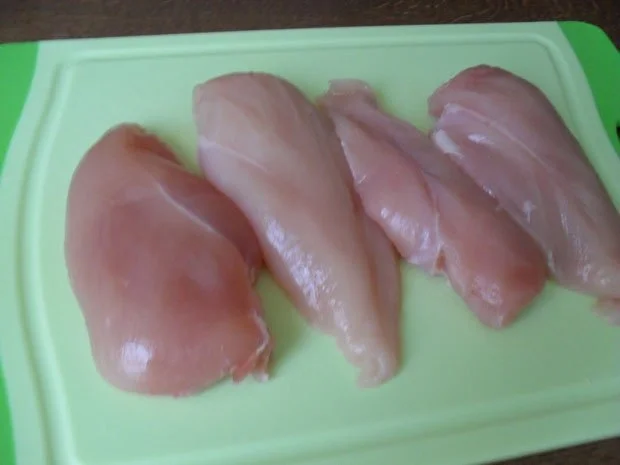 Hühnerbrustfilet im Zwiebel-Sahne-Sößle mit Spätzle aus Dinkelmehl - Rezept