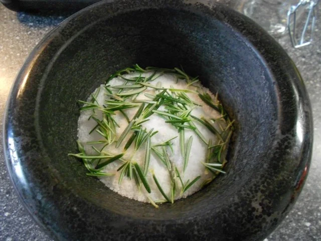 Rosmarin-Zitronen-Würzsalz - Rezept - Bild Nr. 5