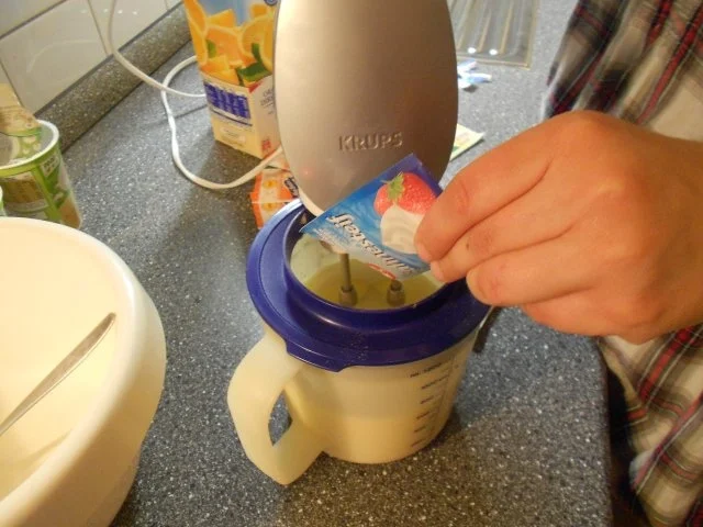 Fruchtige Orangenrolle mit Ahoj Brause - Rezept - Bild Nr. 4