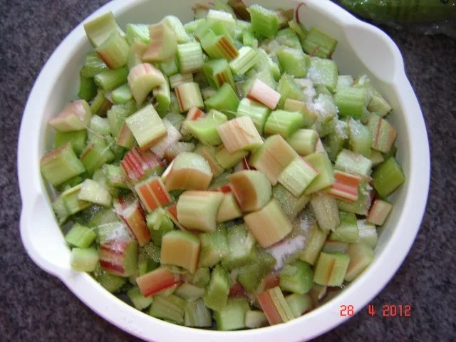 Kuchen & Torten : Rhabarberkuchen mit Mandeldecke - Rezept - Bild Nr. 3