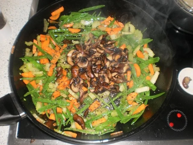 Rezept: Kartoffelsuppe mit knackigem Gemüse Bild Nr. 9 Kartoffelsuppe mit knackigem Gemüse - Rezept - Bild Nr. 9