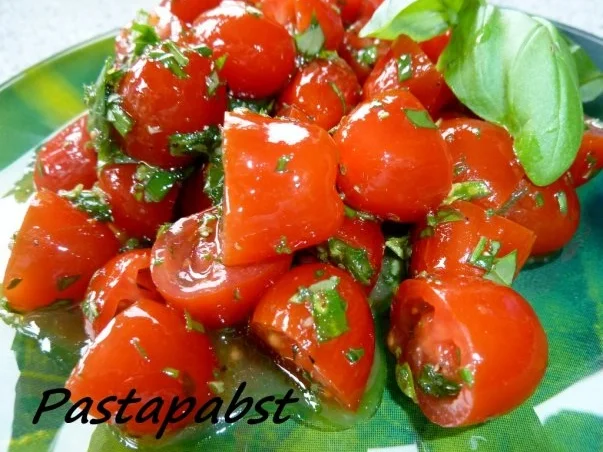 Tomatensalat -Kräuterig-Fruchtig - Rezept - Bild Nr. 2