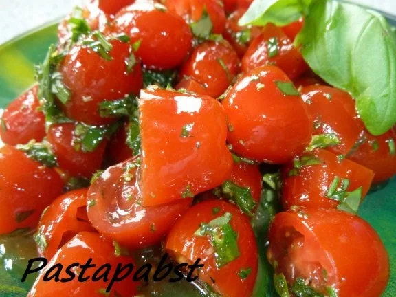 Tomatensalat -Kräuterig-Fruchtig - Rezept