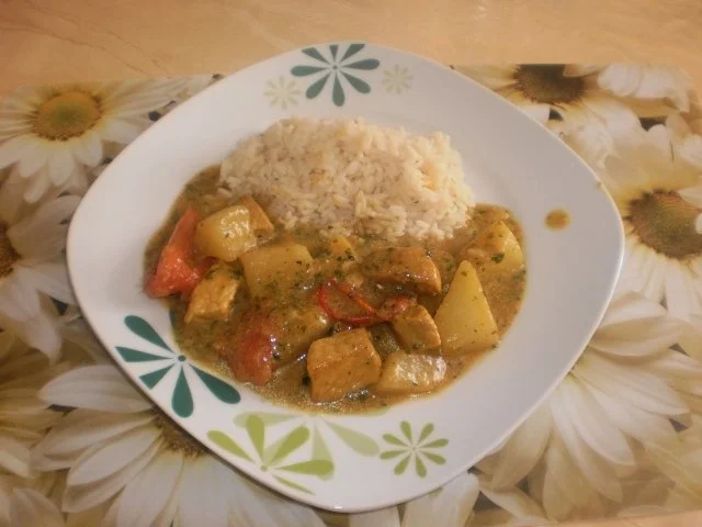 Schweingulasch mit Kohlrabi - Rezept