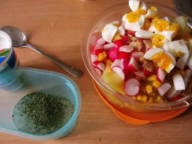 Rezept: KARTOFFELSALAT MIT RADIESCHEN UND MAIS Bild Nr. 3 KARTOFFELSALAT MIT RADIESCHEN UND MAIS - Rezept - Bild Nr. 3