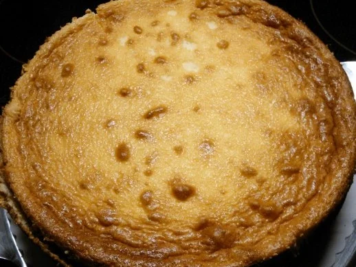 Kuchen: Heidelbeer Creme fraiche Kuchen auf knusprigem Mandelboden - Rezept - Bild Nr. 8