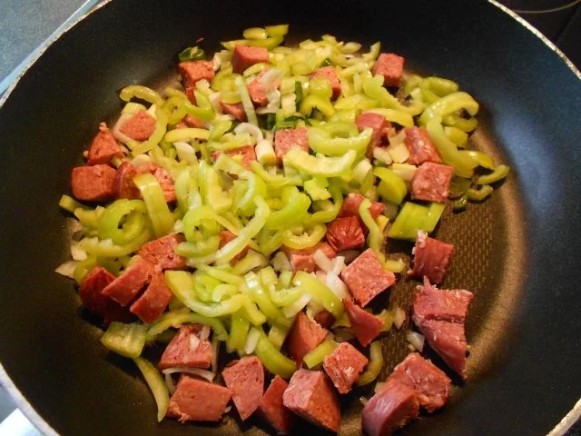 menemen sucuklu türkische Eierspeise mit Knoblauchwurst - Rezept - Bild Nr. 11