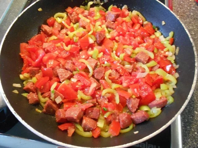 menemen sucuklu türkische Eierspeise mit Knoblauchwurst - Rezept - Bild Nr. 18