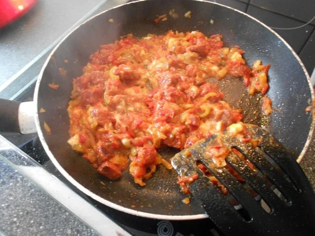 menemen sucuklu türkische Eierspeise mit Knoblauchwurst - Rezept - Bild Nr. 26