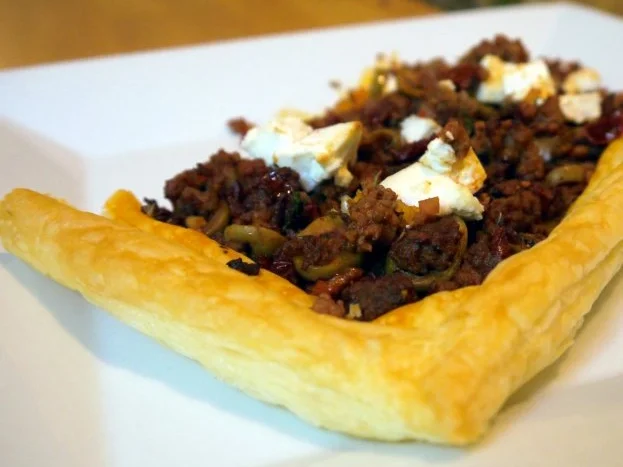 Rezept: Griechischer Blätterteig-Hackfleisch-Kuchen Griechischer Blätterteig-Hackfleisch-Kuchen - Rezept