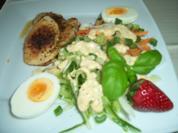 Enikö´s "15 Kilos müssen runter" Salat mit Dijon Dressing - Rezept