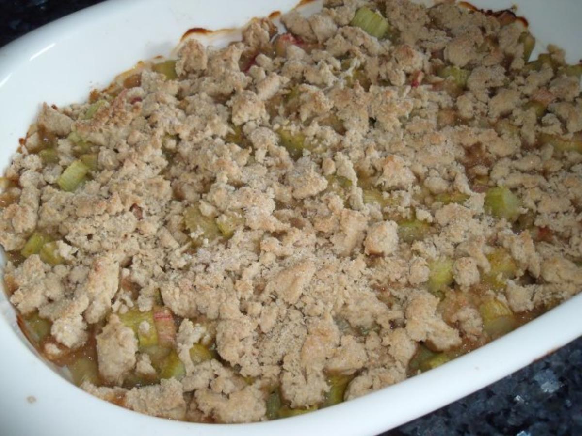 Bilder für Rhabarber-Crumble - Rezept