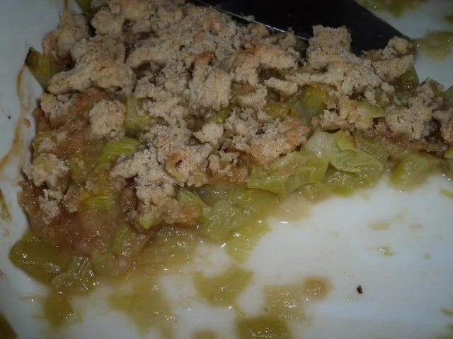 Rhabarber-Crumble - Rezept - Bild Nr. 2