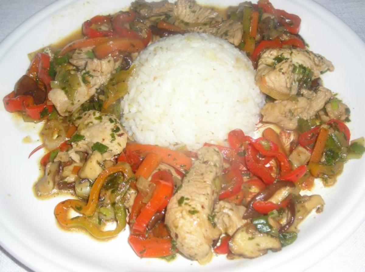 Wok-Gemüse mit Puten-Steak Streifen - Rezept - kochbar.de