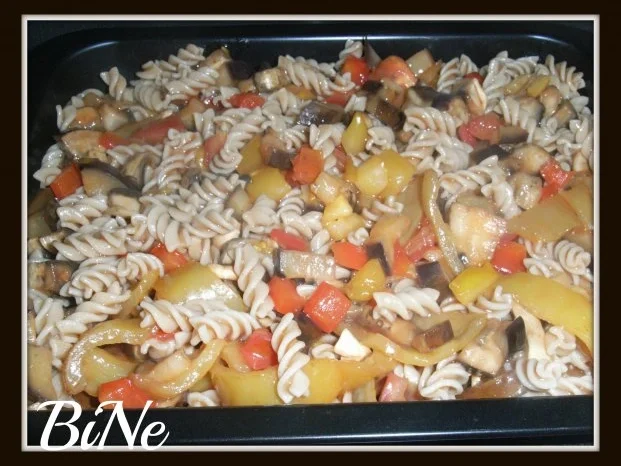 Rezept: BiNe` S ZIGEUNER - NUDELAUFLAUF Bild Nr. 5 BiNe` S ZIGEUNER - NUDELAUFLAUF - Rezept - Bild Nr. 5