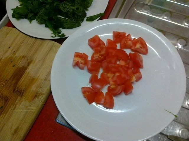 Frischer Spargel mit Schnitzel und Bärlauchsoße dazu Butterkartoffeln - Rezept - Bild Nr. 2