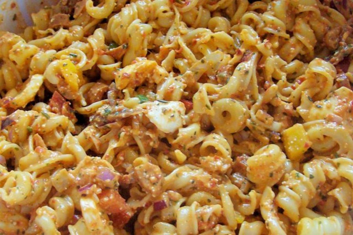 Italienischer Nudelsalat mit Paprika und Mozzarella - Rezept - Bild Nr. 6