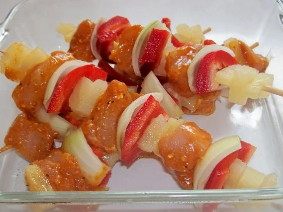 Grillen: Hähnchen-Ananasspieße mit Curry-Honig-Marinade - Rezept - Bild Nr. 3