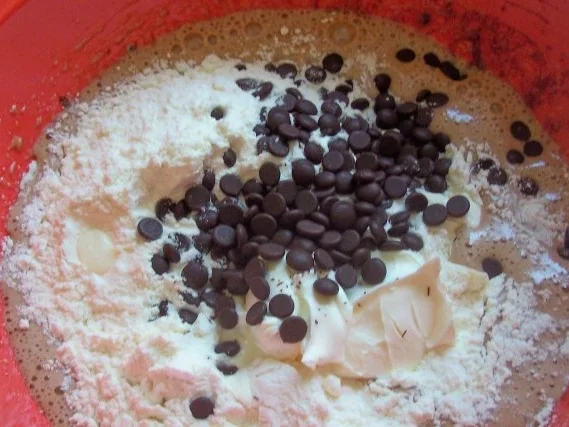 Dessert: Schoko-Waffeln mit Erdbeer-Mango-Salat - Rezept - Bild Nr. 3