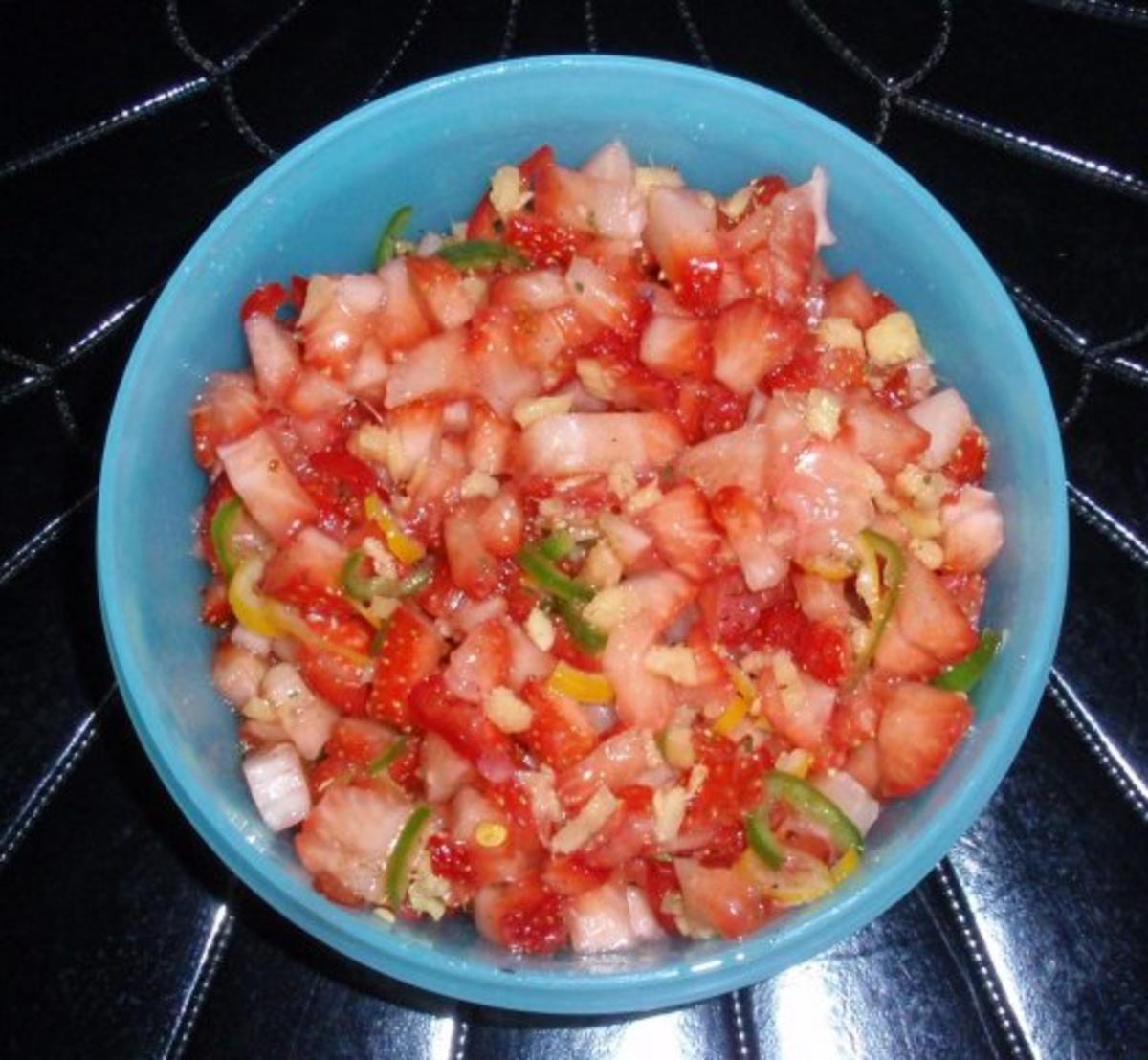 Spargel mit pikant zubereiteten Erdbeersalat - Rezept - Bild Nr. 7