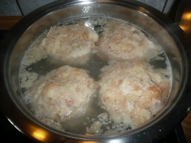 Rezept: Weckknepp , Semmelknödel Bild Nr. 5 Weckknepp , Semmelknödel - Rezept - Bild Nr. 5