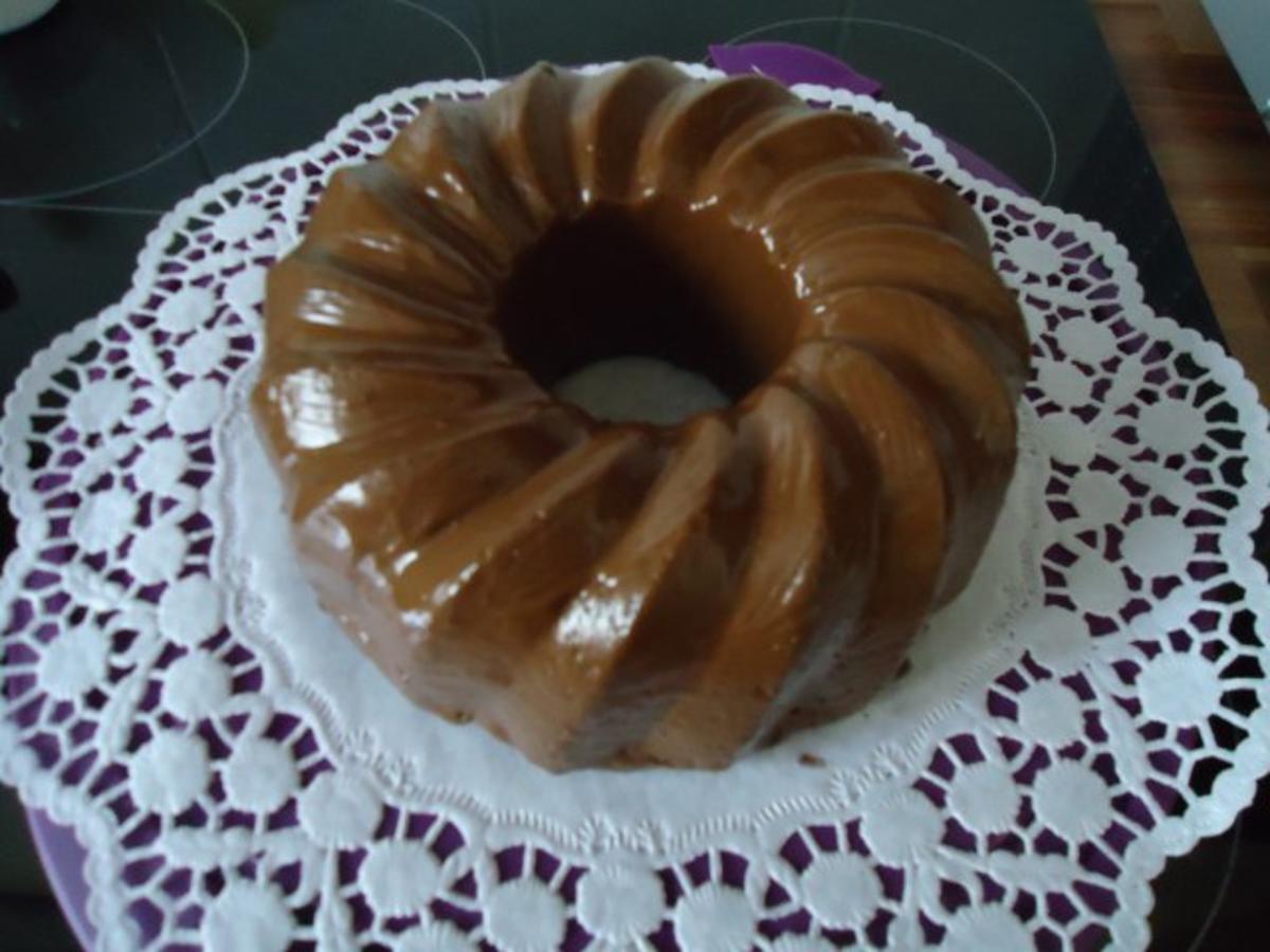 Bilder für Ameisenkuchen mit Eierlikör - Rezept