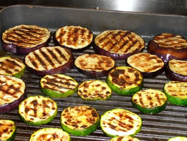 Rezept: Salat von gegrilltem Gemüse Bild Nr. 5 Salat von gegrilltem Gemüse - Rezept - Bild Nr. 5