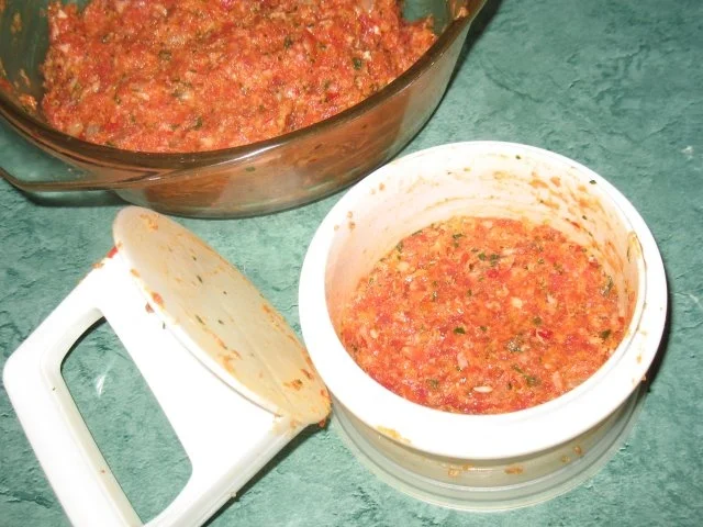 Rezept: Fleisch - Ajvar-Burger und Ajvar-Bällchen Bild Nr. 6 Fleisch - Ajvar-Burger und Ajvar-Bällchen - Rezept - Bild Nr. 6