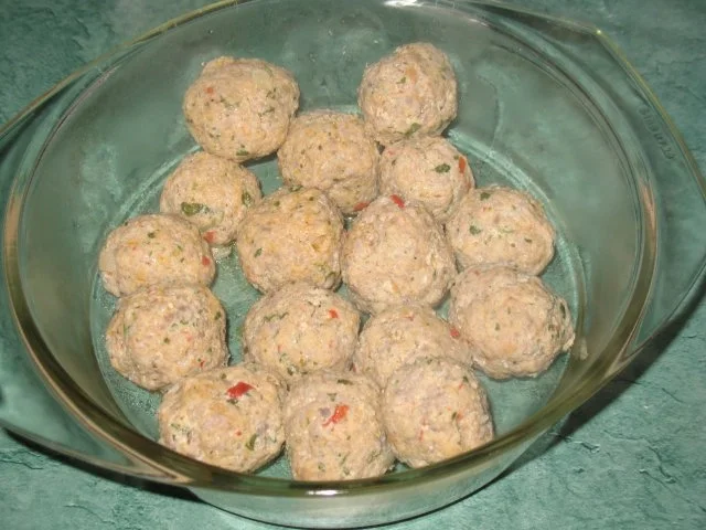 Rezept: Fleisch - Ajvar-Burger und Ajvar-Bällchen Bild Nr. 10 Fleisch - Ajvar-Burger und Ajvar-Bällchen - Rezept - Bild Nr. 10