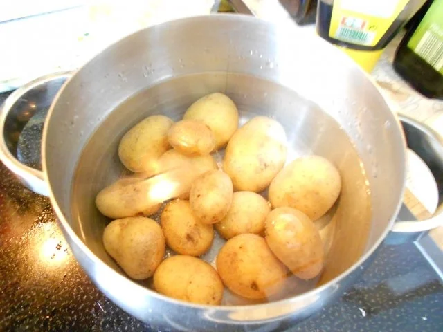 Rezept: Pikanter Spargelauflauf Bild Nr. 7 Pikanter Spargelauflauf - Rezept - Bild Nr. 7