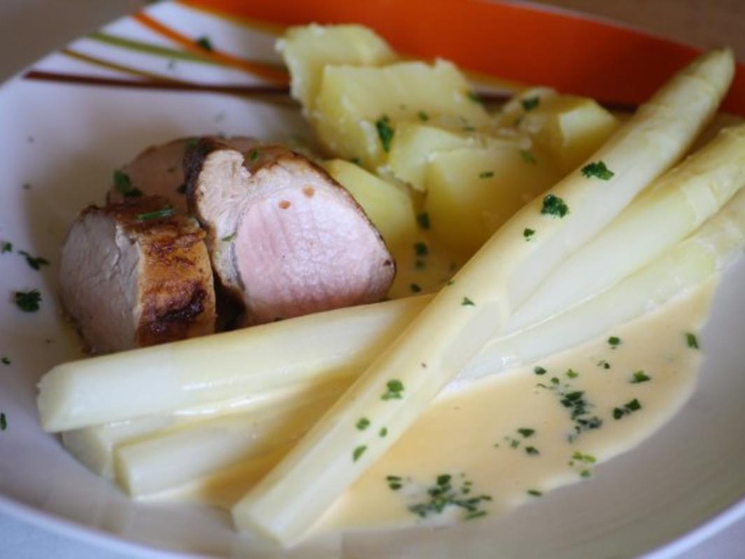 Spargel mit Schweinefilet und Sauce Hollandaise - Rezept - kochbar.de