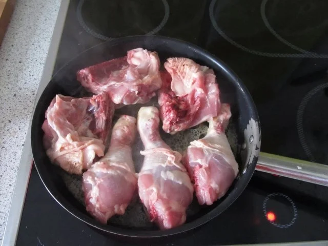 Rezept: Hähnchenkeulen mit Erbsen-Soße Bild Nr. 5 Hähnchenkeulen mit Erbsen-Soße - Rezept - Bild Nr. 5