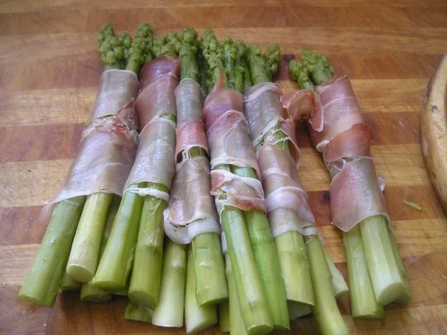 Grüner Spargel mit Tiroler Bergschinken - Rezept - Bild Nr. 3