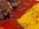 Thymianbouletten auf Cranberry-Tomaten-Sauce und Kräuter-Polenta-Schnitten - Rezept