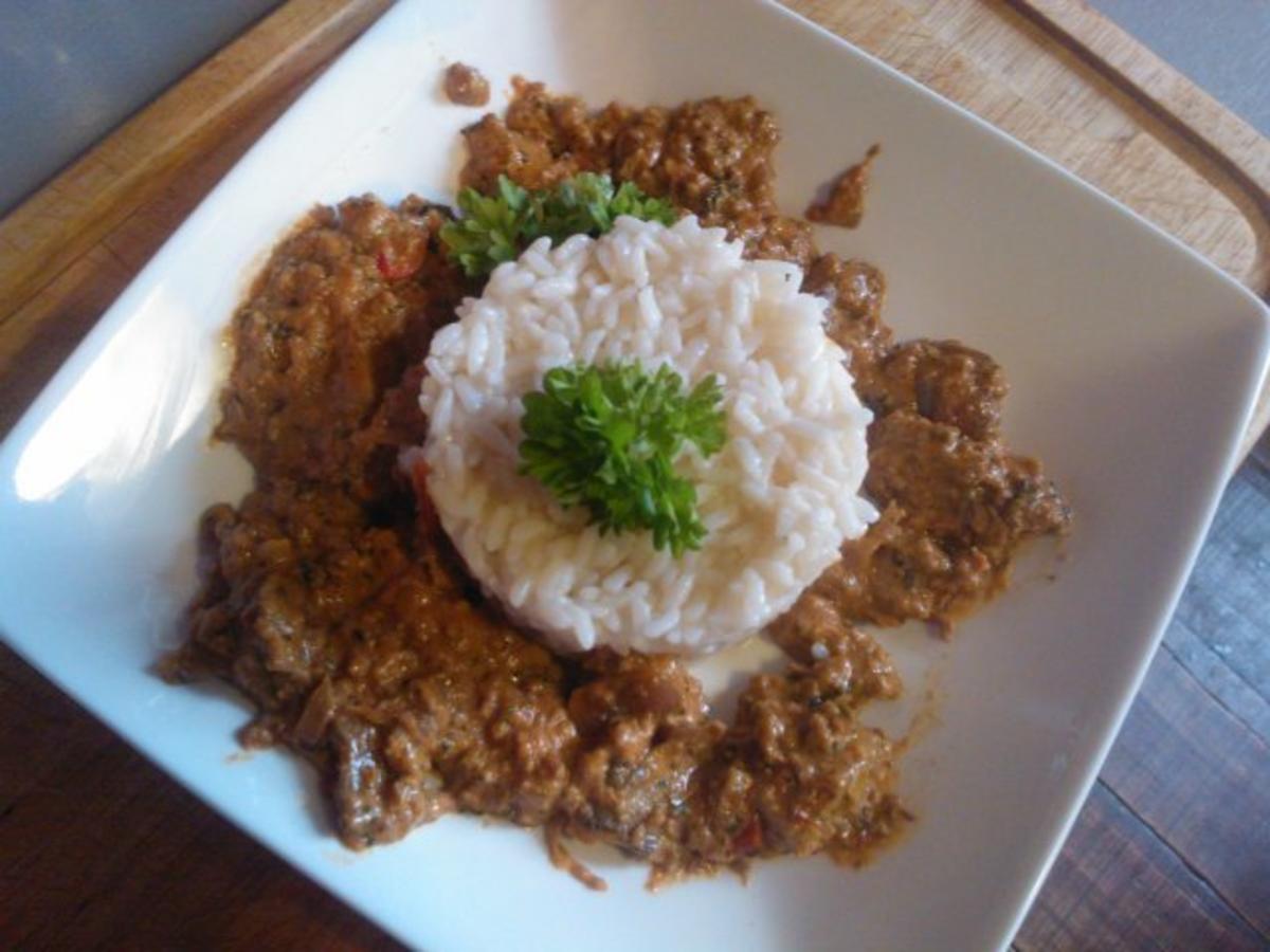 Hackpfanne auf tuerkische Art mit Reis - Rezept - Bild Nr. 2