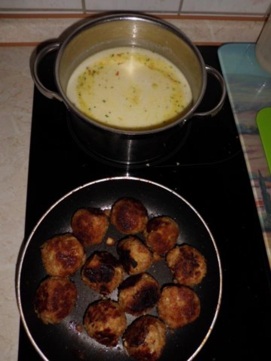 Suppe: Kräuter-Rahmsuppe mit Ei und Hackbällchen - Rezept - Bild Nr. 4