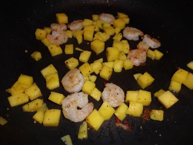 Pasta: Bandnudeln mit Mango-Garnelen-Pfanne - Rezept - Bild Nr. 3