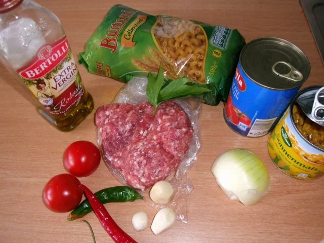 Rezept: Bratenudeln mit Tomatensosse Bild Nr. 2 Bratenudeln mit Tomatensosse - Rezept - Bild Nr. 2