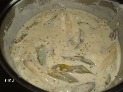 Spargelragout auf Bärlauch-Knoblauch-Nudeln - Rezept - Bild Nr. 6