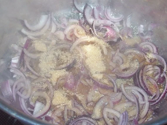 Rezept: Fruchtig-scharfes Rhabarber-Chutney Bild Nr. 5 Fruchtig-scharfes Rhabarber-Chutney - Rezept - Bild Nr. 5