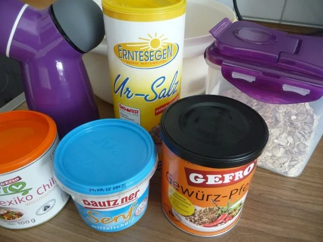 Rezept: Hackfleisch : Fleischküchle mit Möhren an Kartoffel-Broccoli-Brei Bild Nr. 2 Hackfleisch : Fleischküchle mit Möhren an Kartoffel-Broccoli-Brei - Rezept - Bild Nr. 2