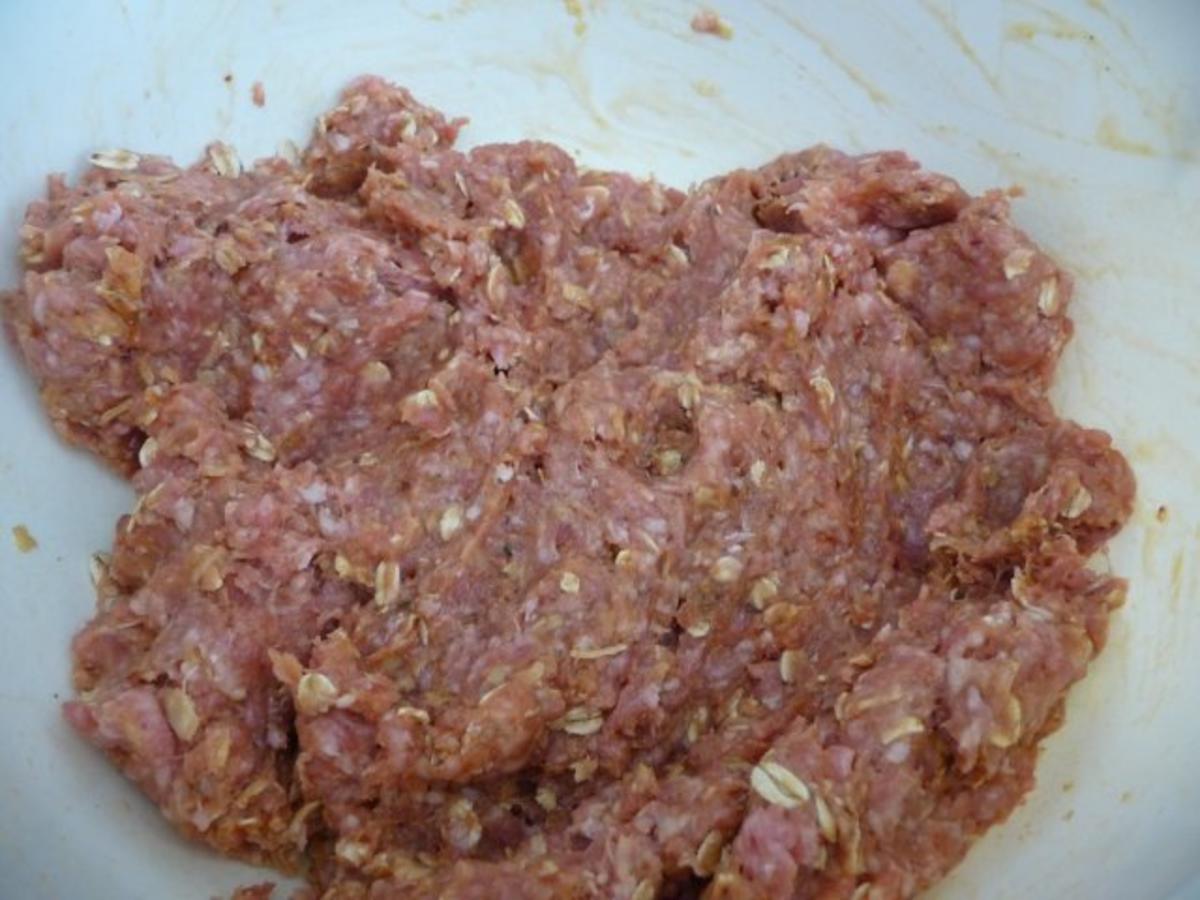 Hackfleisch : Fleischküchle mit Möhren an Kartoffel-Broccoli-Brei - Rezept - Bild Nr. 5