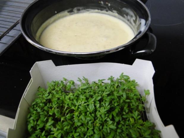 Spargelzeit Spargelsuppe aus dem Glas zum löffeln und