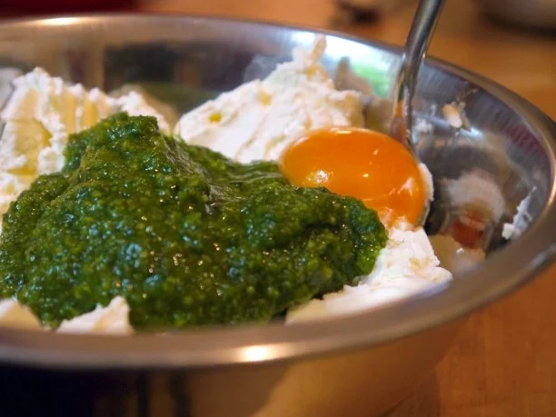 Rezept: Tortelloni mit Bärlauch-Ziegenkäsefüllung Bild Nr. 2 Tortelloni mit Bärlauch-Ziegenkäsefüllung - Rezept - Bild Nr. 2