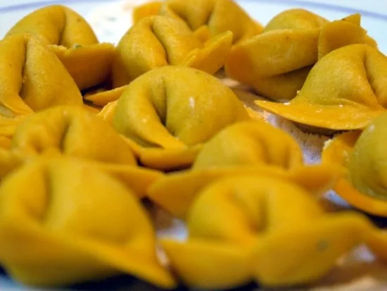 Rezept: Tortelloni mit Bärlauch-Ziegenkäsefüllung Bild Nr. 10 Tortelloni mit Bärlauch-Ziegenkäsefüllung - Rezept - Bild Nr. 10