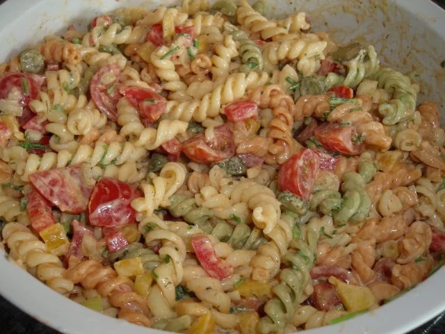 Scharfer Brunch-Nudelsalat - Rezept