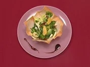 Winterliches Grün in knuspriger Hülle mit fruchtigen Freunden (Nova Meierhenrich) - Rezept